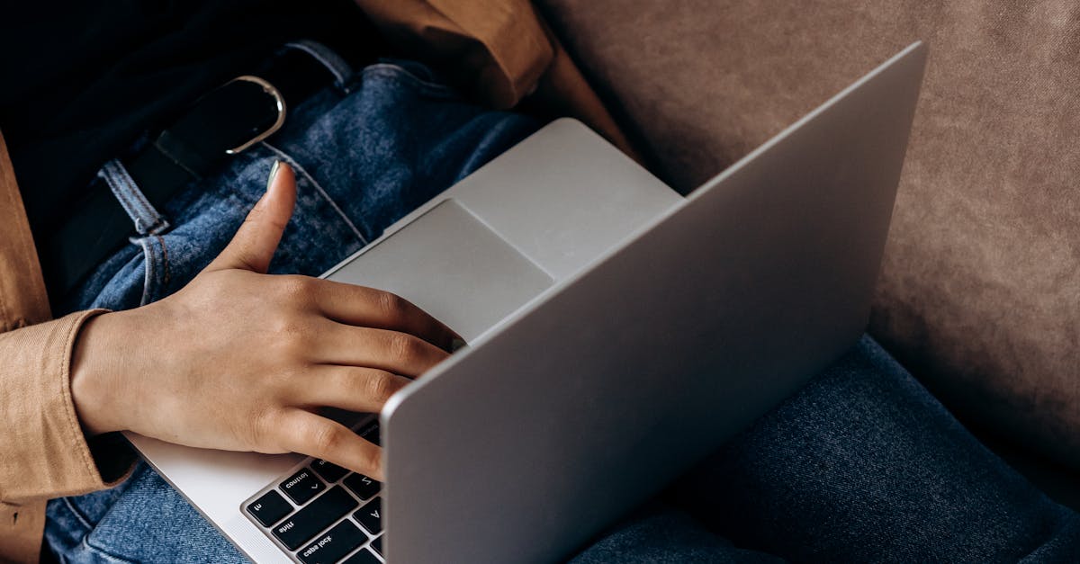 The Process of Getting Your Laptop Screen Repaired on the Go